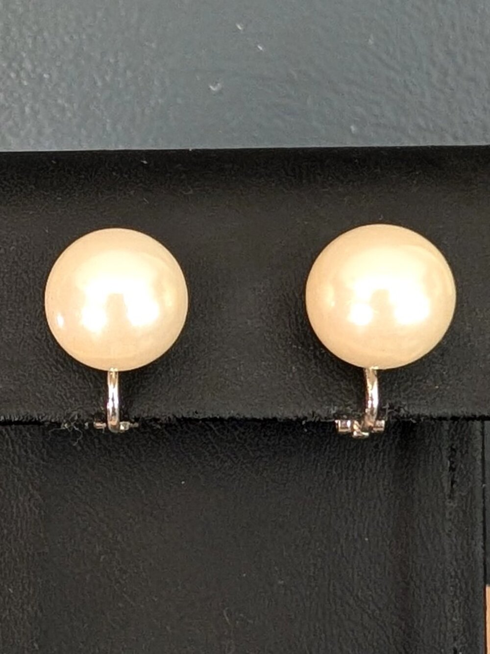 Oversize faux cream pearl clip on earrings